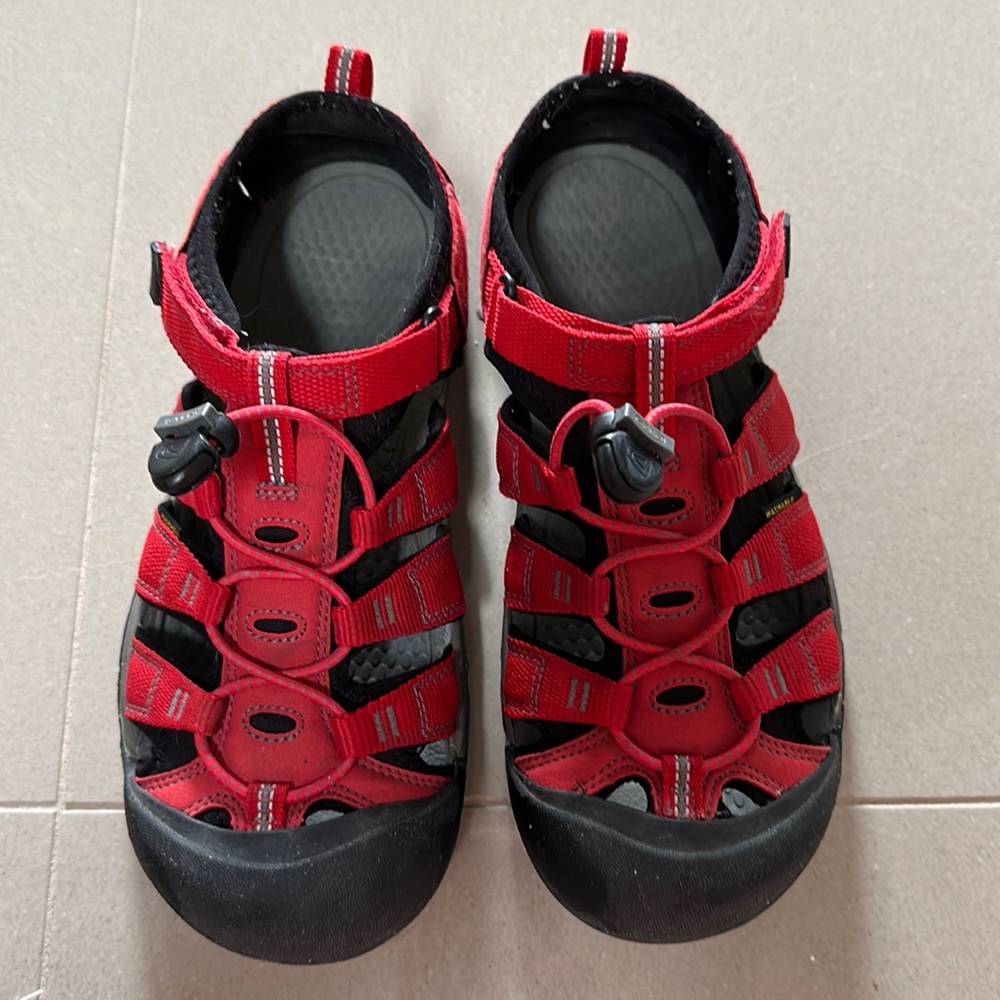 Keen kids sandal water shoes